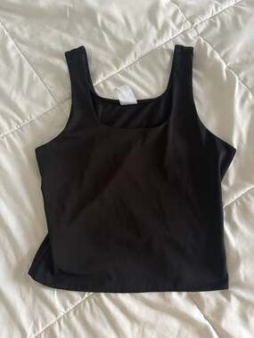 No Boundaries Women's Square Neck Sleeveless Tank Top